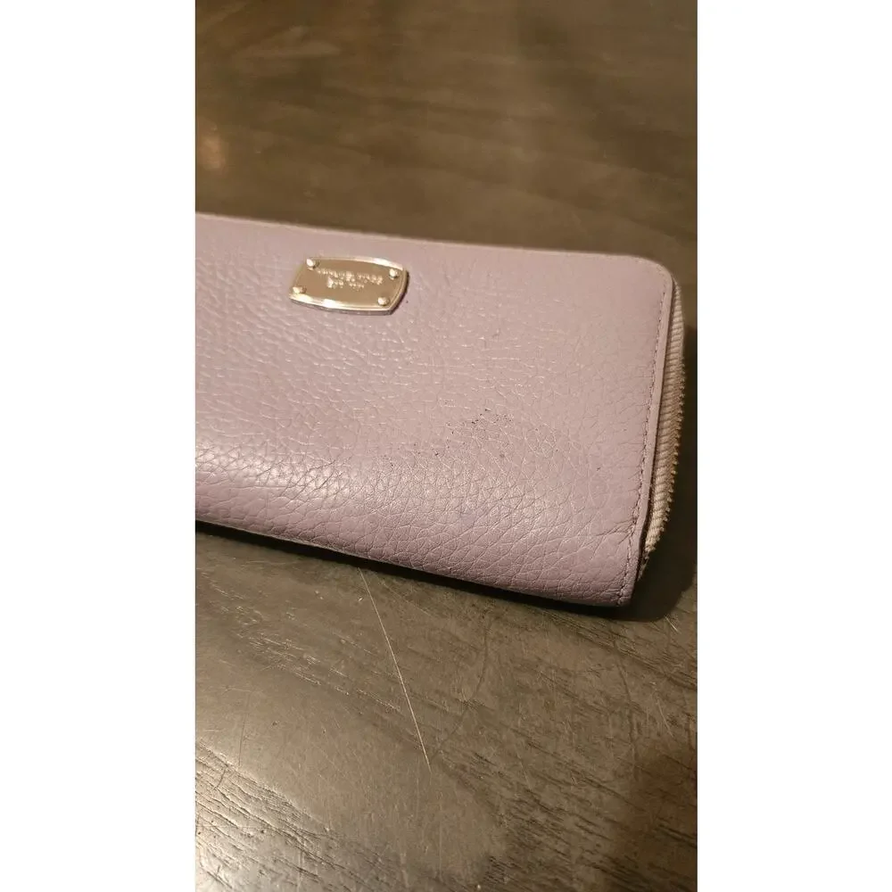 Michael Kors‎ lilac purple zipper wallet